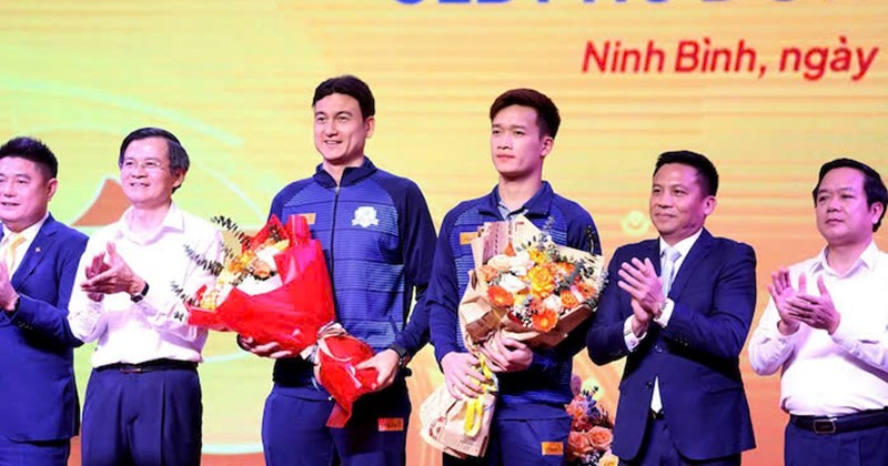 Văn Lâm và Hoàng Đức gia nhập CLB Hạng Nhất Ninh Bình FC.